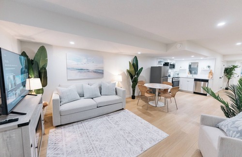 Red Deer House | Coastal Cove; A Tranquil Getaway