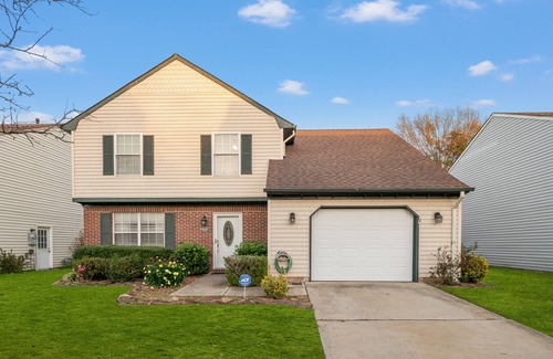 Norfolk - Virginia Beach House | Coastal COZY 4BR Home Central to VB Attractions! - 30 Night Min.
