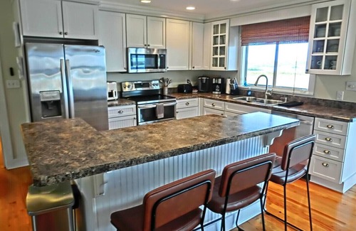 Pine Island House | Coastal Cozy Cabana | Steps to Beach Kayaks Big Yard Peaceful Escape