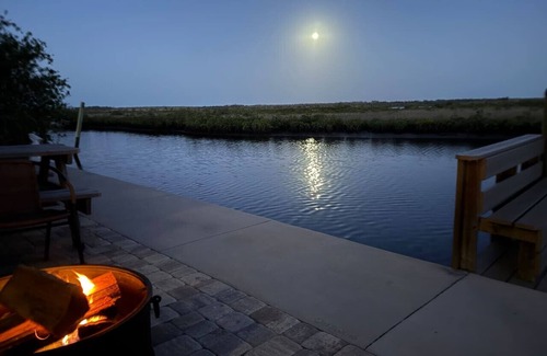 Pine Island House | Coastal Cozy Cabana | Steps to Beach Kayaks Big Yard Peaceful Escape