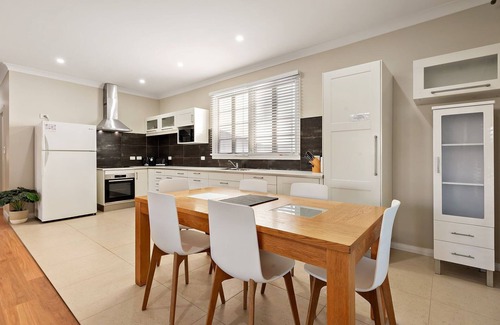 Caves Beach House | Coastal Cues at Caves Beach