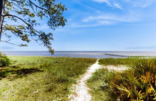 Carrabelle House | Coastal Escape