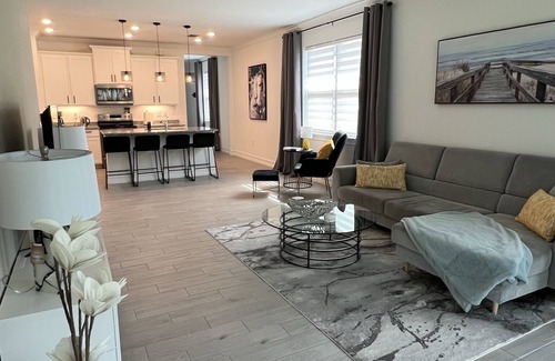 Nokomis House | Coastal escape ~13 min to Nokomis beach!