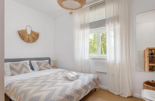 Klaipeda Apartment | Coastal Escape I 2-Bd Stay in Melnragė I ᴄᴏʜᴏsᴛ
