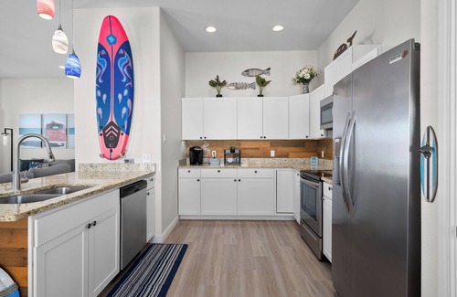 Rockport House | Coastal Getaway w/Community Pool + Fishing Nearby