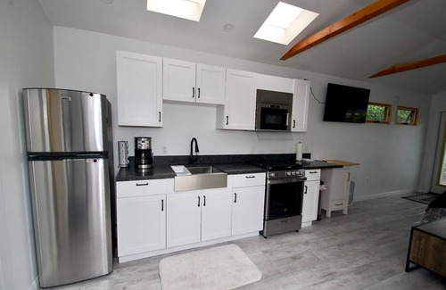 Toro Canyon House | Coastal Guest House in Nature