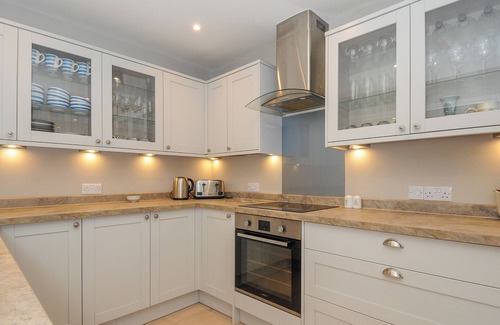 Saint Gennys Cottage | COASTAL HAVEN, pet friendly, with a garden in Crackington Haven