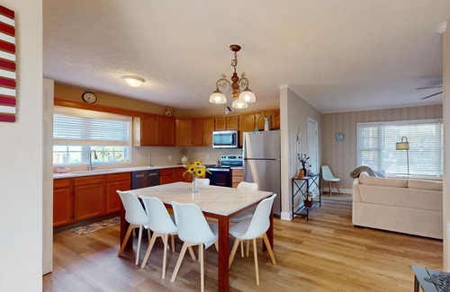 Salter Path Cottage | Coastal home with patio, close to beach and local attractions