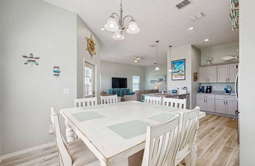 Rockport House | Coastal home with stunning view of the bay and outdoor cooking area