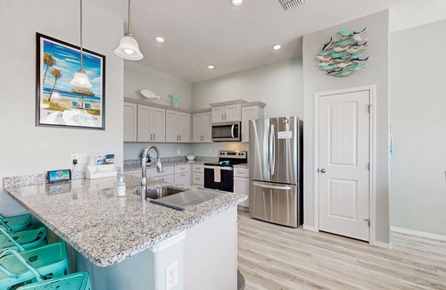 Rockport House | Coastal home with stunning view of the bay and outdoor cooking area