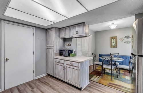 Atlantic Beach House | Coastal Oaks - Atlantic Beach home just 3 blocks from the beach