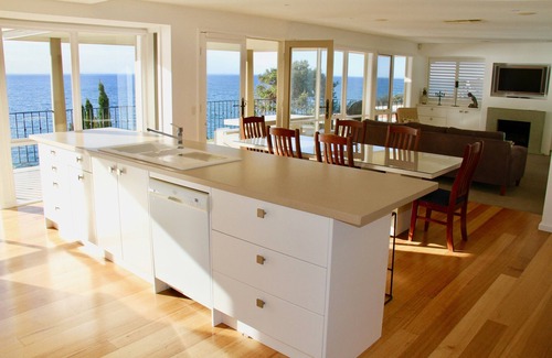 Mount Martha House | Coastal retreat with panoramic water views