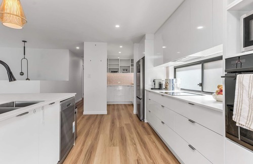 Tweed Heads House | Coastal Sanctuary Minutes from Beach - Upper Level