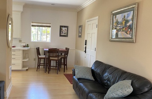 Carlsbad House | Coastal Studio Retreat! WALK TO BEACH! 1 min DRIVE TO BEACH! GREAT LOCATION!