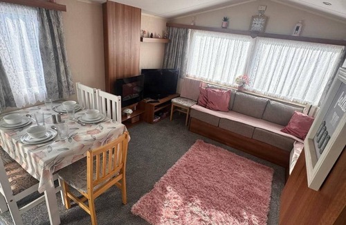 Ingoldmells House | Coastfields HF11 Beautiful Spacious Caravan