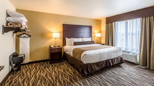 Chippewa Falls Hotel | Cobblestone Hotel & Suites - Chippewa Falls