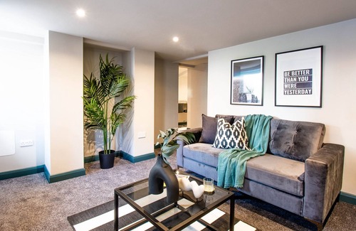 Leeds House | Cobden House, 5 Bed, 5 En-suite