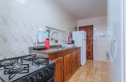 Rio das Ostras Apartment | Cobertura a 150m do mar com churrasqueira e Wi-Fi