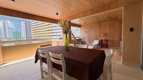 Boa Viagem Apartment | Cobertura para Família com piscina e churrasqueira privativa
