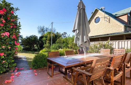 Callala Beach House | Coca Callala I Pet Friendly I 5 Mins Walk to Beach