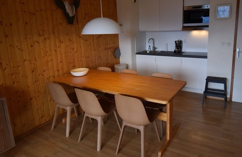 Vaujany Apartment | Cochette I Apt 5 - Three Bedroom Apartment, Sleeps 6