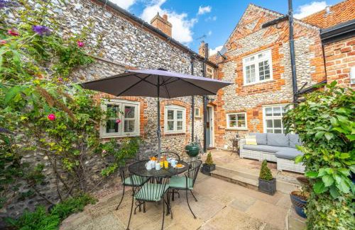 Castle Acre House | Cockleshells