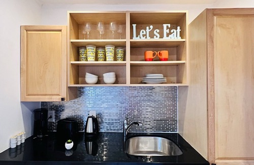 Poinsettia Heights Apartment | Coco Bay Condos