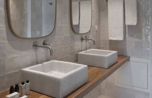 Makrigianni Hotel | COCO-MAT Athens BC