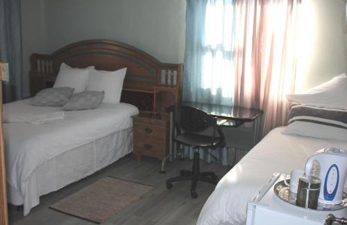 Windhoek Bed & Breakfast | Coco Palm Bed & Breakfast