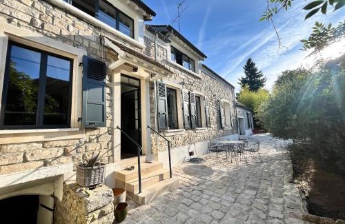 Bourron-Marlotte Bed & Breakfast | Cocon en lisière de forêt