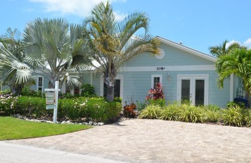 Holmes Beach House | Coconut Breeze Cabin