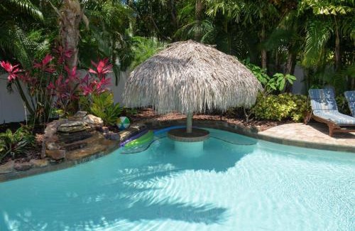 Holmes Beach House | Coconut Breeze Cabin