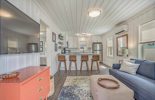 Cherry Grove Beach House | Coconut Flats Duplex- Downstairs-
