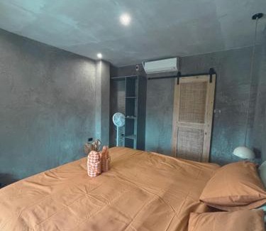 Catangnan Hotel | Coconut Home - Room 1