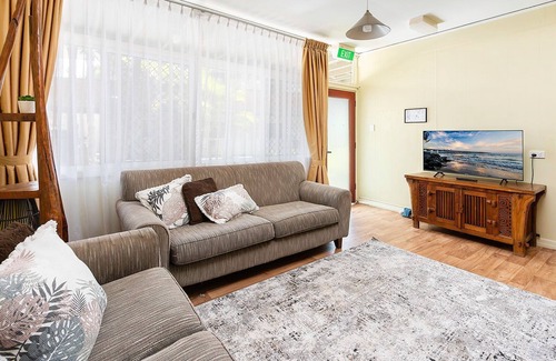 Scarness Apartment | Coconut Palms Deluxe Two Bedroom Apartment - CoastHM