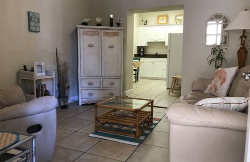 Redington Shores Villa | Coconut Villas 2 BR 2BATH # 3 🌊🌞 SMOKE and PET FREE