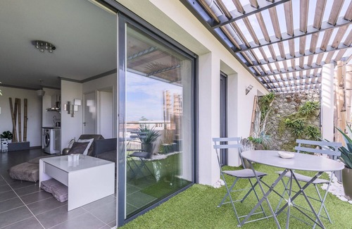 Le Grau-Du-Roi Apartment | Cocooning apartment overlooking nature