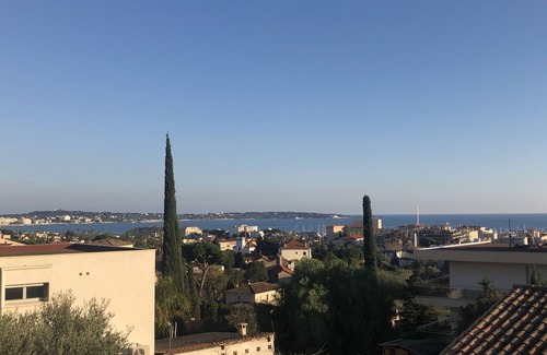 Golfe Juan House | Cocooning house - sea view - 4km from CANNES - 6 travellers