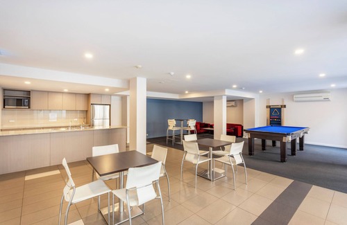 Perth Central Business District Apartment | Code Apartment - Executive Escapes