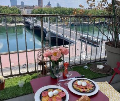 Les Cordeliers Apartment | Coeur de Lyon avec Terrasse et Jacuzzi