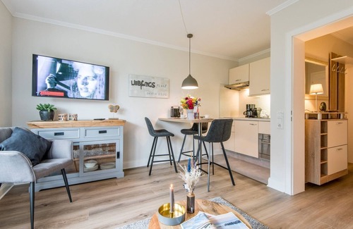 Westerland Apartment | Coherent. South-facing terrace. The sound of the sea. - House Norderstraße