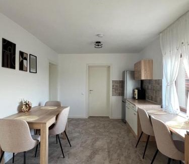 Curatele House | Colț de Apuseni