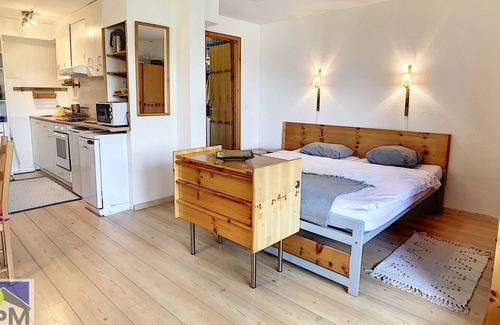 Leysin Apartment | Colina 106 Nice studio (~30m2) for 2 people, well located next to the gondola and to 5 walking minut
