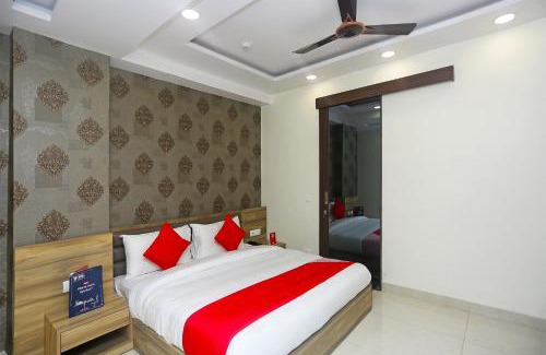 New Delhi Hotel | Collection O Cozy Vibes Stay