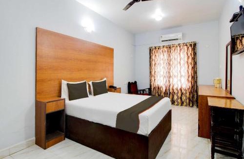 Arpora Hotel | Collection O Maizons Lakeview Resort