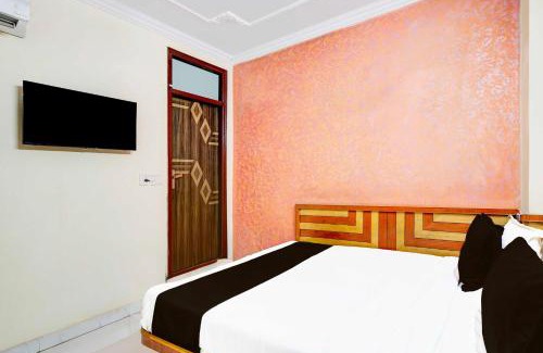 Magadi Hotel | Collection O Paharganj Chuna Mandi near Railway Station