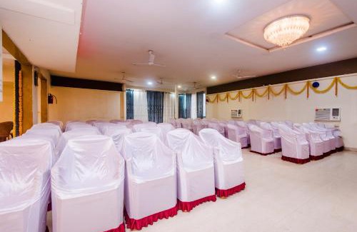 New Panvel East Hotel | Collection O Phoenix