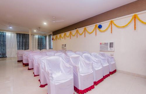 New Panvel East Hotel | Collection O Phoenix