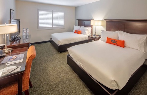 Downtown Syracuse Hotel | Collegian Hotel & Suites, Trademark Collection by Wyndham