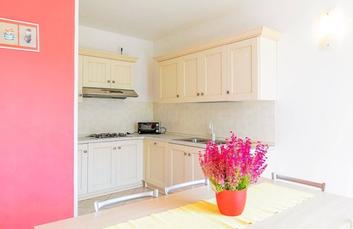 Vercana Apartment | Collina Mela Holiday Apartment with Pool